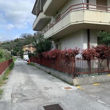 公寓 Il Tucanino Carasco